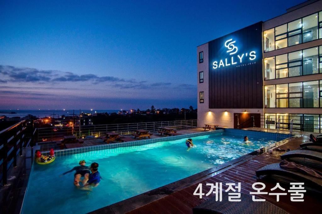 济州岛萨吕斯酒店 济州市 外观 照片